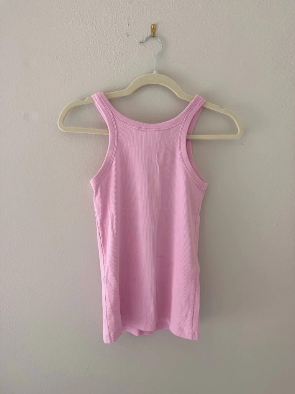 Pink Ribbed Tank Top - Picture 2 of 3